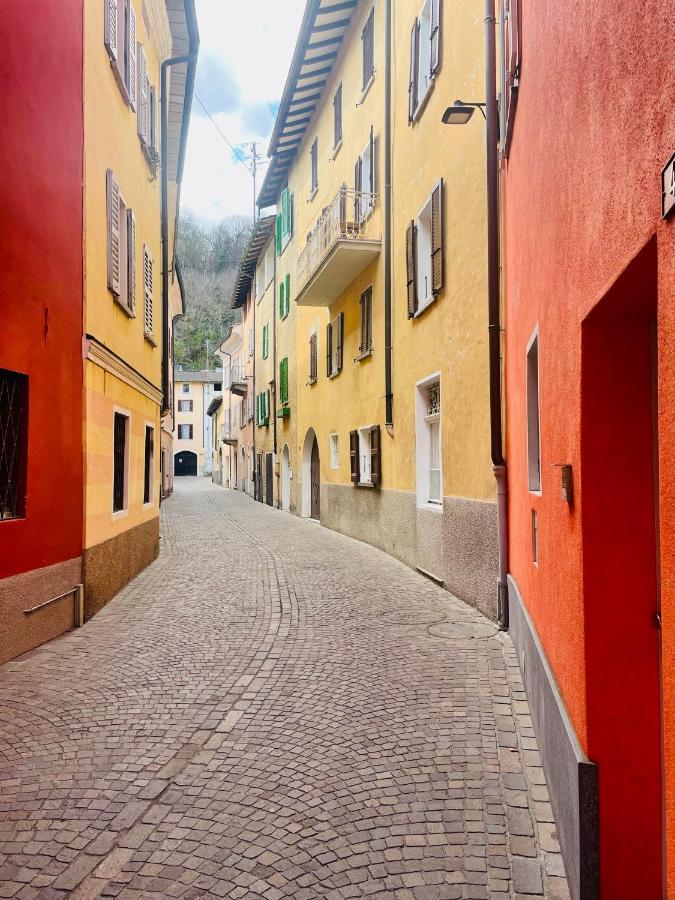 Elegantes Haus In Der Altstadt Caslano Eksteriør billede
