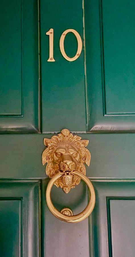 Elegantes Haus In Der Altstadt Caslano Eksteriør billede